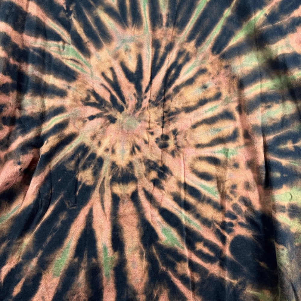 Wicked Off The Shoulders Black Tie Dyed Play Graphic T-Shirt 3XL NWOT - Picture 8 of 10